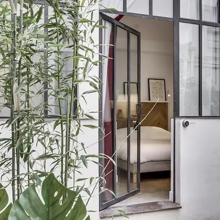 Chez Colette Canal St Martin Paris