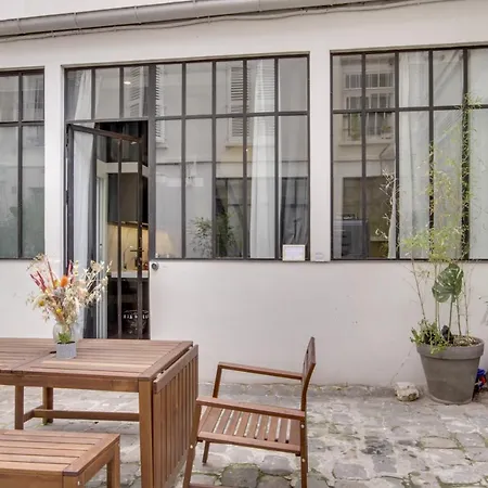 Chez Colette Canal St Martin Paris